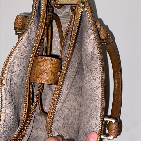 Michael Kors Tan Handbag - Picture 5 of 8